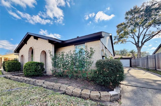 11847 Monticeto Lane, Meadows Place, TX 77477