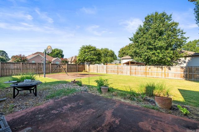 1325 Clarence Drive, Conway, AR 72034