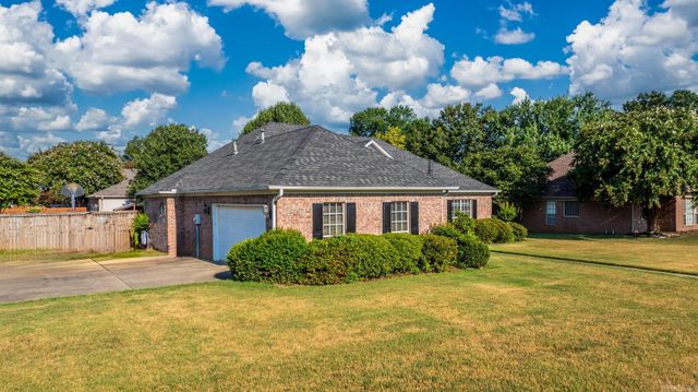 1325 Clarence Drive, Conway, AR 72034