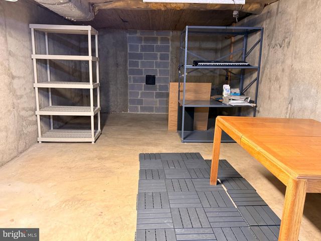 10434 CALUMET GROVE DR, Fairfax, VA 22032