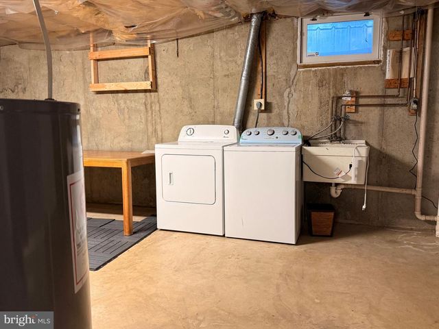 10434 CALUMET GROVE DR, Fairfax, VA 22032