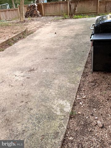 10434 CALUMET GROVE DR, Fairfax, VA 22032