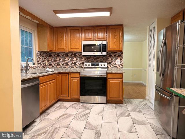 10434 CALUMET GROVE DR, Fairfax, VA 22032