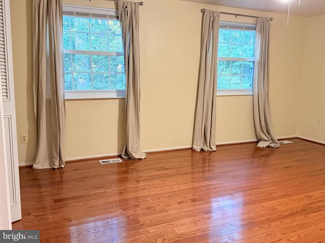 10434 CALUMET GROVE DR, Fairfax, VA 22032