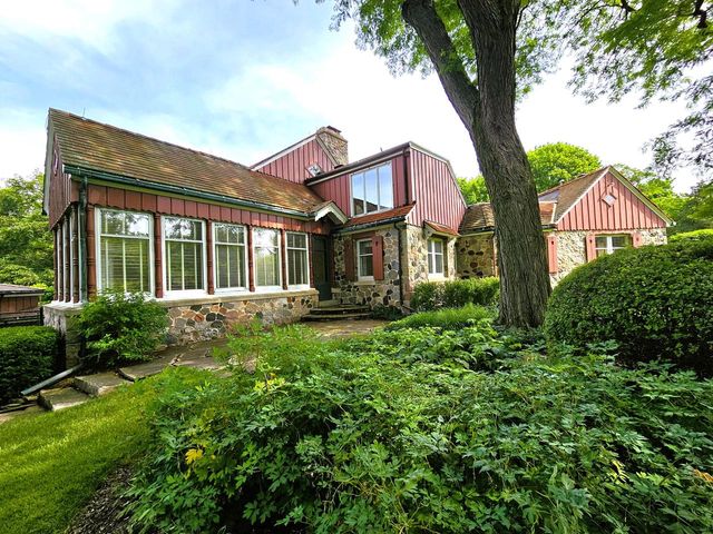 19605 Davidson ROAD, Brookfield, WI 53045