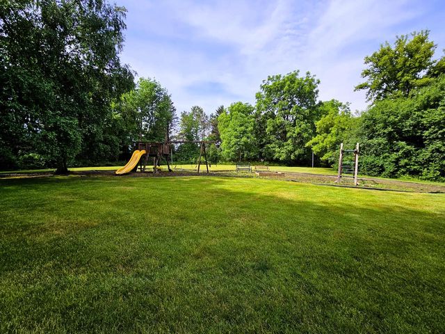 19605 Davidson ROAD, Brookfield, WI 53045