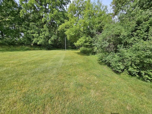19605 Davidson ROAD, Brookfield, WI 53045