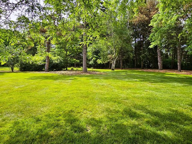 19605 Davidson ROAD, Brookfield, WI 53045