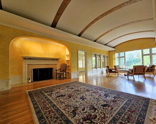 19605 Davidson ROAD, Brookfield, WI 53045