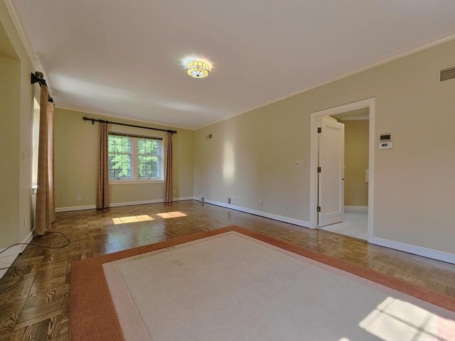 19605 Davidson ROAD, Brookfield, WI 53045