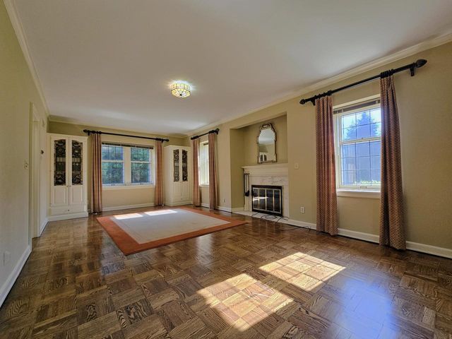 19605 Davidson ROAD, Brookfield, WI 53045