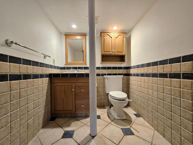 19605 Davidson ROAD, Brookfield, WI 53045