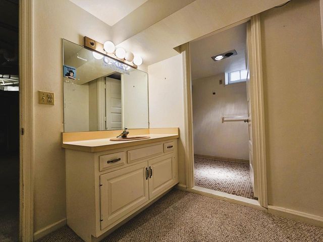 19605 Davidson ROAD, Brookfield, WI 53045