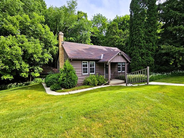 19605 Davidson ROAD, Brookfield, WI 53045