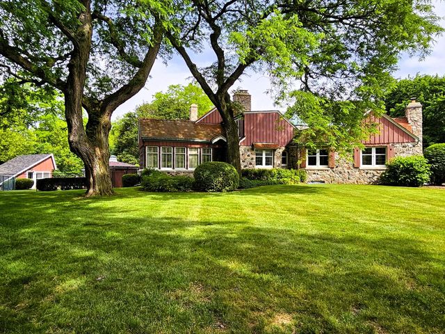 19605 Davidson ROAD, Brookfield, WI 53045