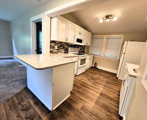 19605 Davidson ROAD, Brookfield, WI 53045