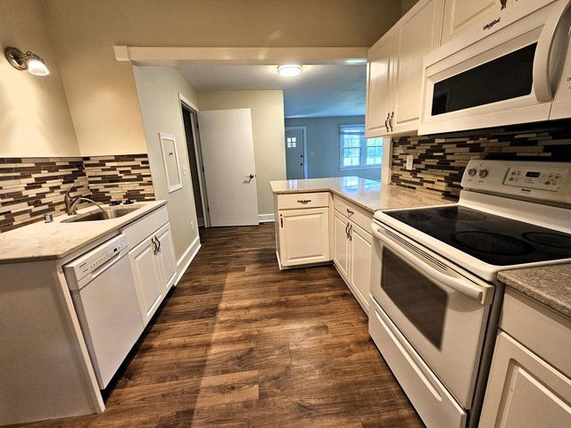 19605 Davidson ROAD, Brookfield, WI 53045
