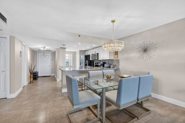 3499 Oaks Way 703, Pompano Beach, FL 33069