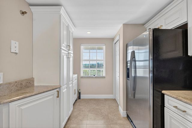 3499 Oaks Way 703, Pompano Beach, FL 33069