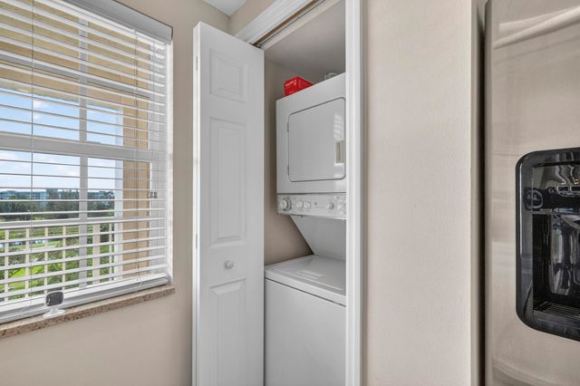 3499 Oaks Way 703, Pompano Beach, FL 33069