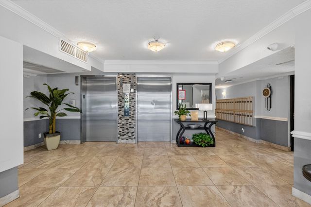 3499 Oaks Way 703, Pompano Beach, FL 33069