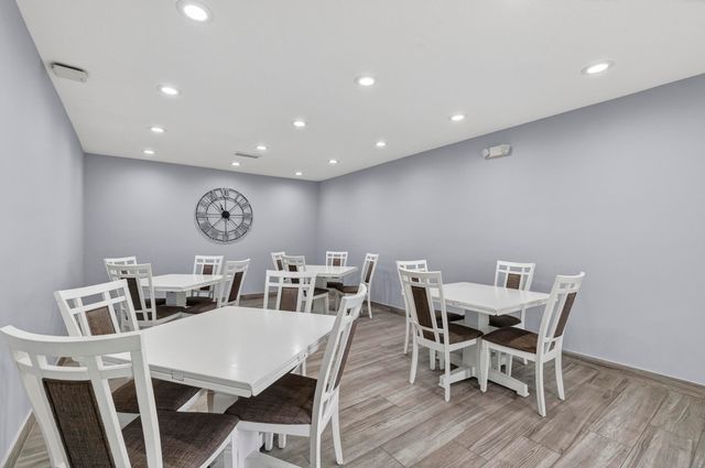 3499 Oaks Way 703, Pompano Beach, FL 33069