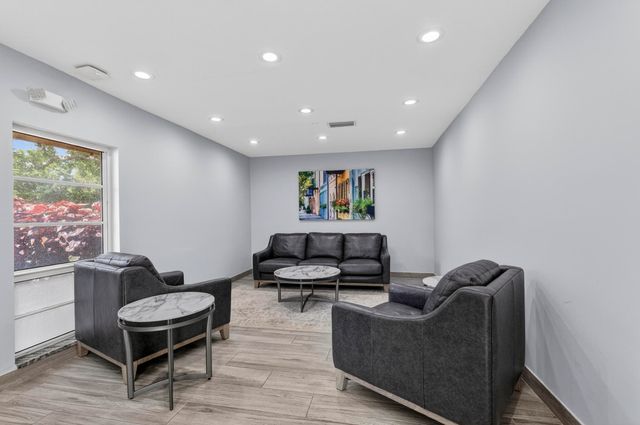 3499 Oaks Way 703, Pompano Beach, FL 33069