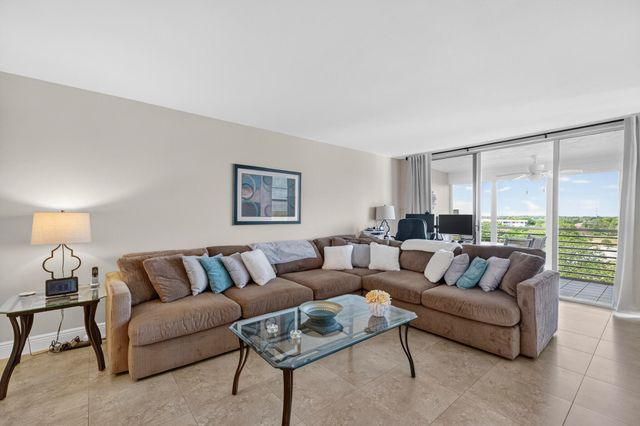 3499 Oaks Way 703, Pompano Beach, FL 33069