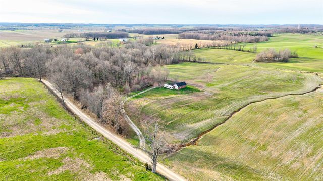 5916 E CR 700 N, Grandview, IN 47615