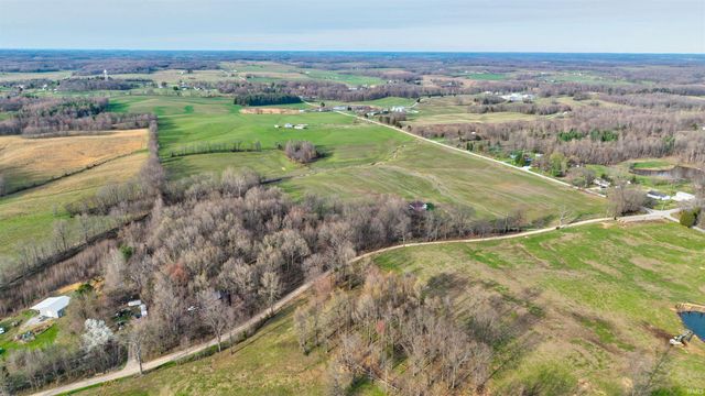 5916 E CR 700 N, Grandview, IN 47615