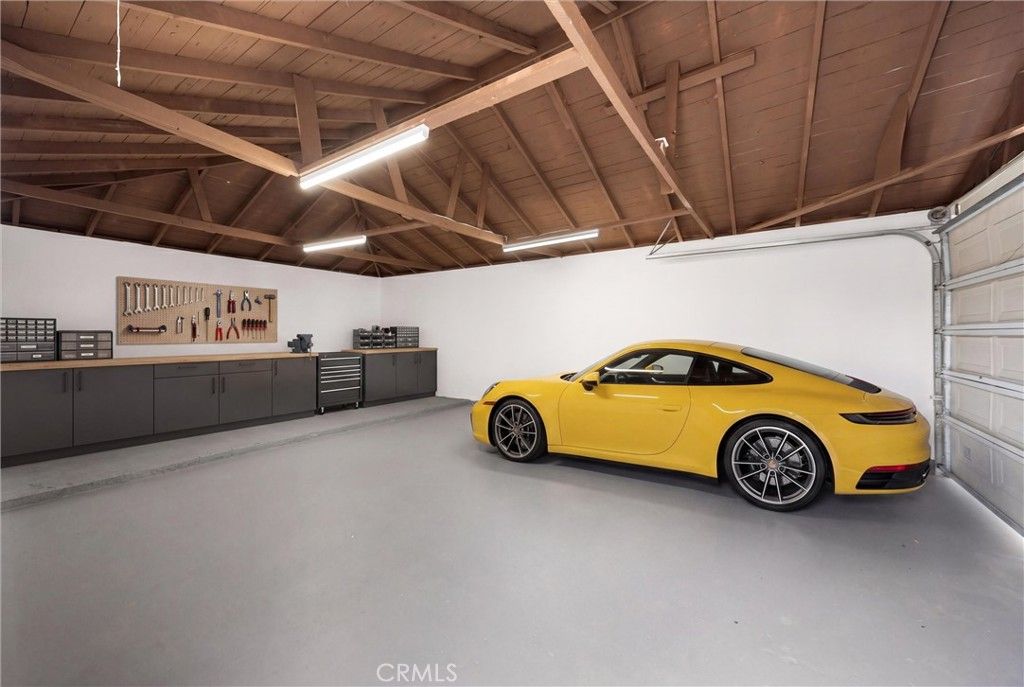 Image 23 of property listing at 6049 Whitewood Avenue, Lakewood, CA 90712