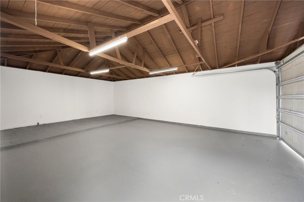 Image 24 of property listing at 6049 Whitewood Avenue, Lakewood, CA 90712