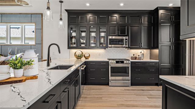 426 TURIN WAY, Lady Lake, FL 32159