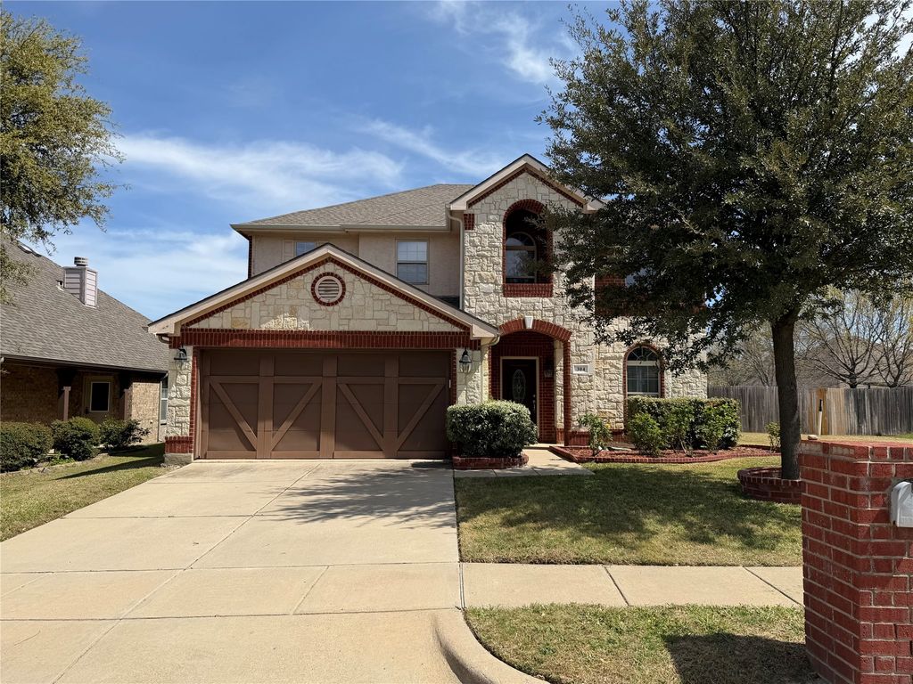 304 Serenade Lane, Euless, TX 76039