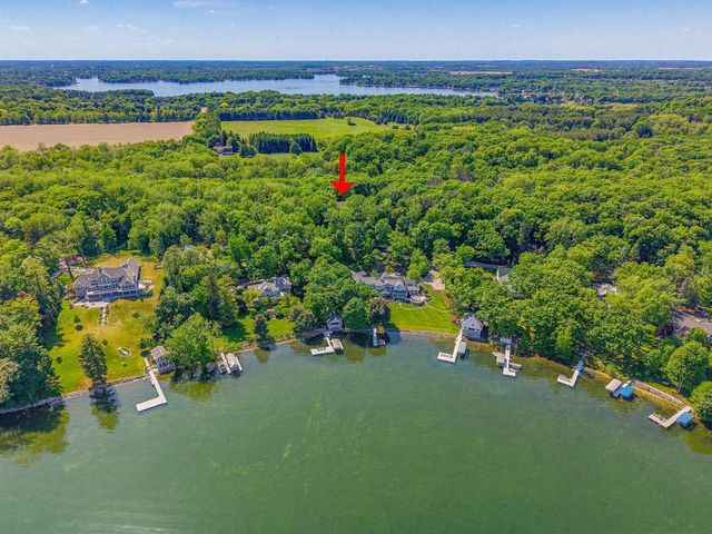 5876 N County Road C, Nashotah, WI 53058
