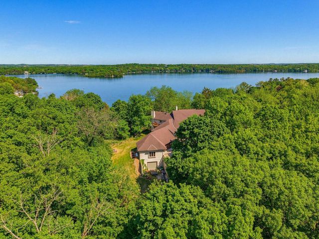 5876 N County Road C, Nashotah, WI 53058