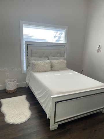 14200 SW 160th Ct, Miami, FL 33196