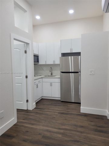 14200 SW 160th Ct, Miami, FL 33196