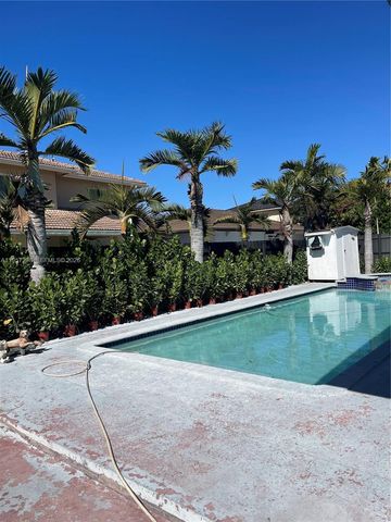 14200 SW 160th Ct, Miami, FL 33196