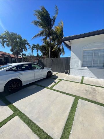 14200 SW 160th Ct, Miami, FL 33196