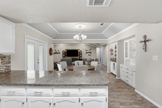 6514 Circo Drive, De Cordova, TX 76049