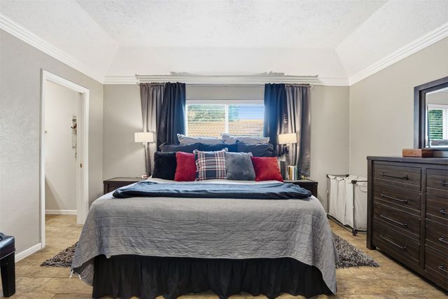 6514 Circo Drive, De Cordova, TX 76049