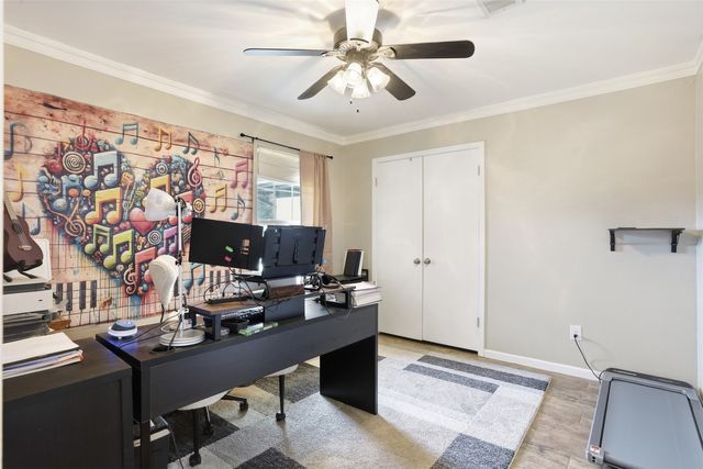 6514 Circo Drive, De Cordova, TX 76049
