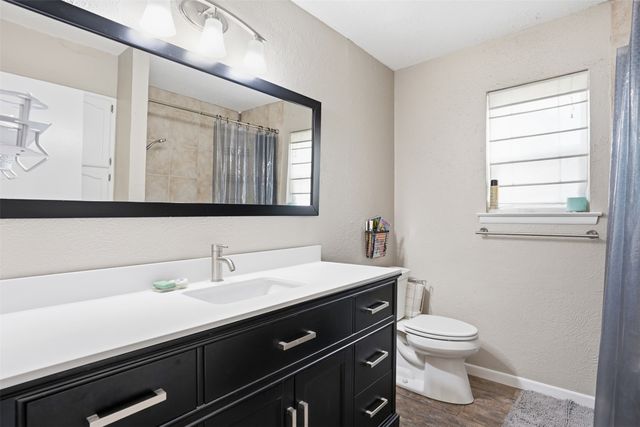 6514 Circo Drive, De Cordova, TX 76049