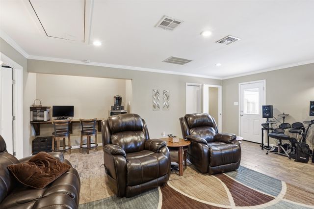 6514 Circo Drive, De Cordova, TX 76049