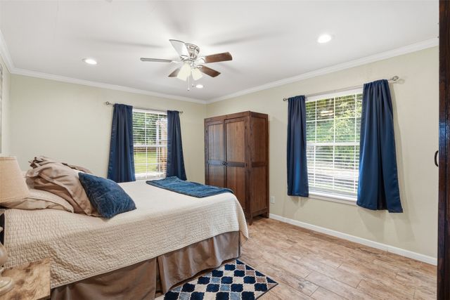 6514 Circo Drive, De Cordova, TX 76049