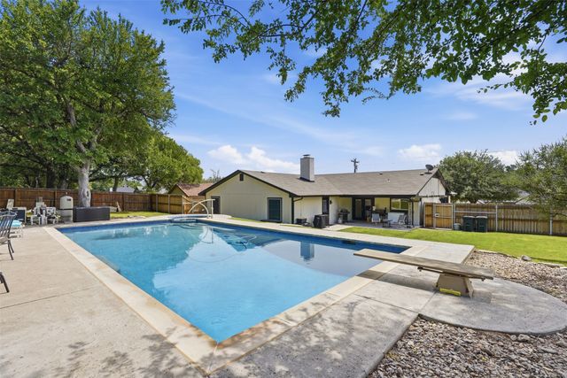 6514 Circo Drive, De Cordova, TX 76049