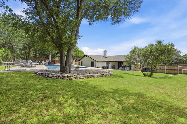 6514 Circo Drive, De Cordova, TX 76049