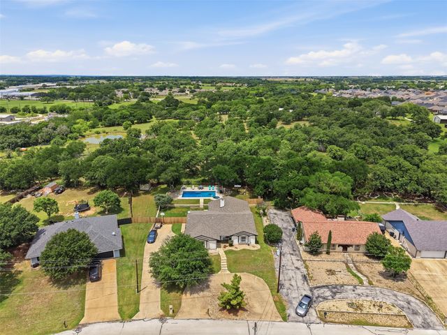 6514 Circo Drive, De Cordova, TX 76049