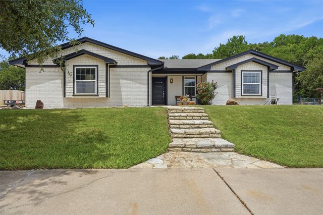 6514 Circo Drive, De Cordova, TX 76049